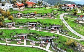Milyos Hotel